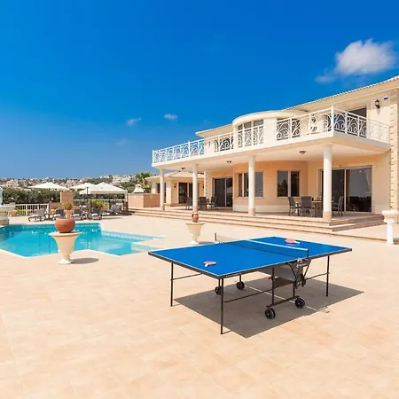 Sea Caves Villa *